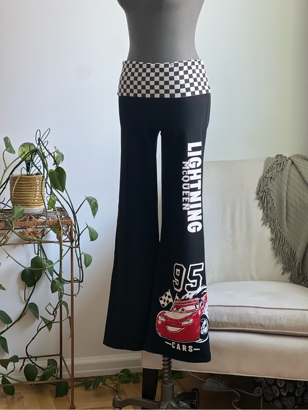 Lightning McQueen Graphic Flared Yoga Pants with Checkered Flag Waist